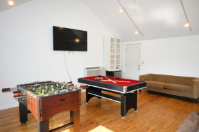 Game Room Near Yale